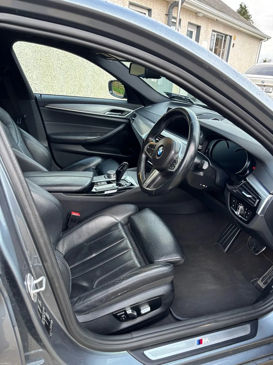 2017 BMW 520d M Sport High Spec - Image 4