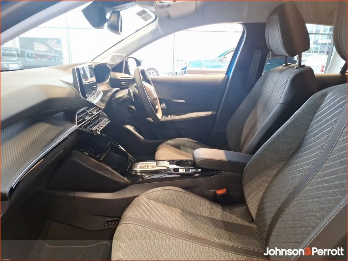 Peugeot 208 **ORDER YOUR NEW PEUGEOT 208 HYBRID 11 - Image 3