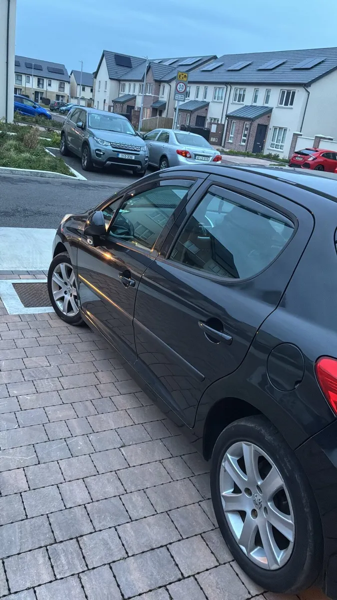 Peugeot 207 €1300 - Image 2