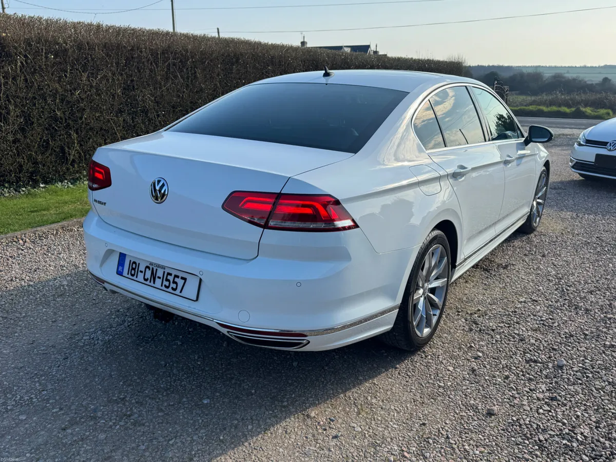 2018 Volkswagen Passat R line DSG - Image 4