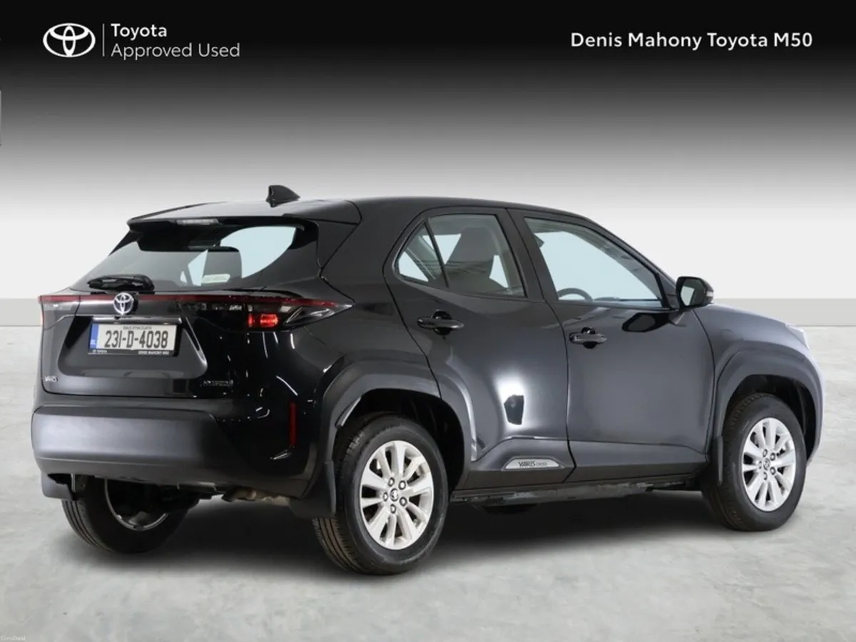 Toyota Yaris Cross Luna Hybrid - Image 2