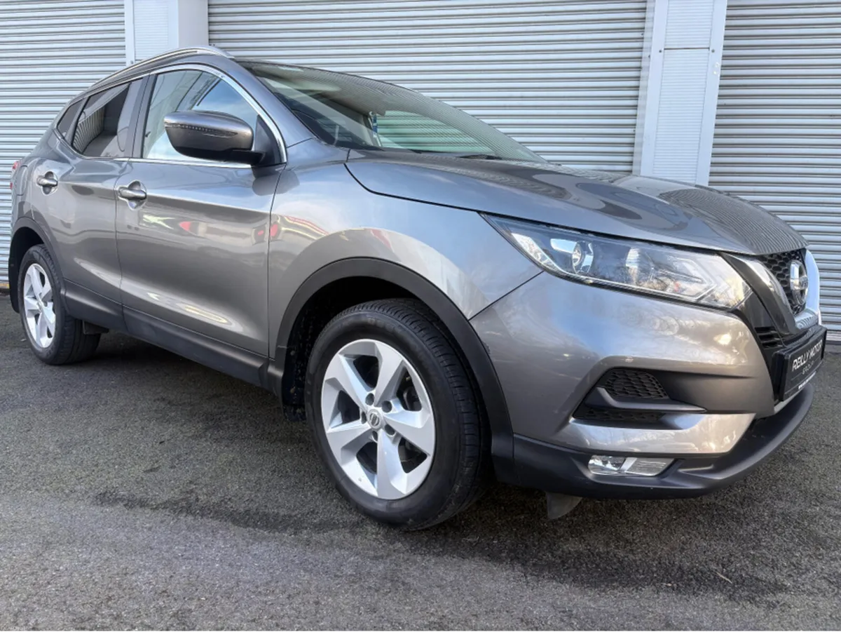 Nissan Qashqai 1.2 PETROL SV - Image 1
