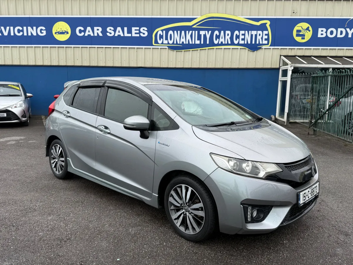 One Owner Honda Fit SelfCharging Hybrid - Image 4