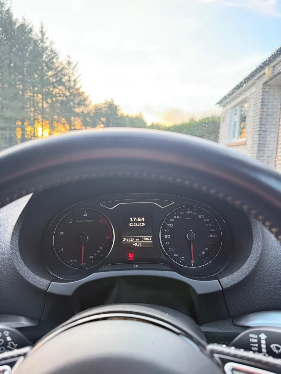 Audi A3 2016 - Image 2