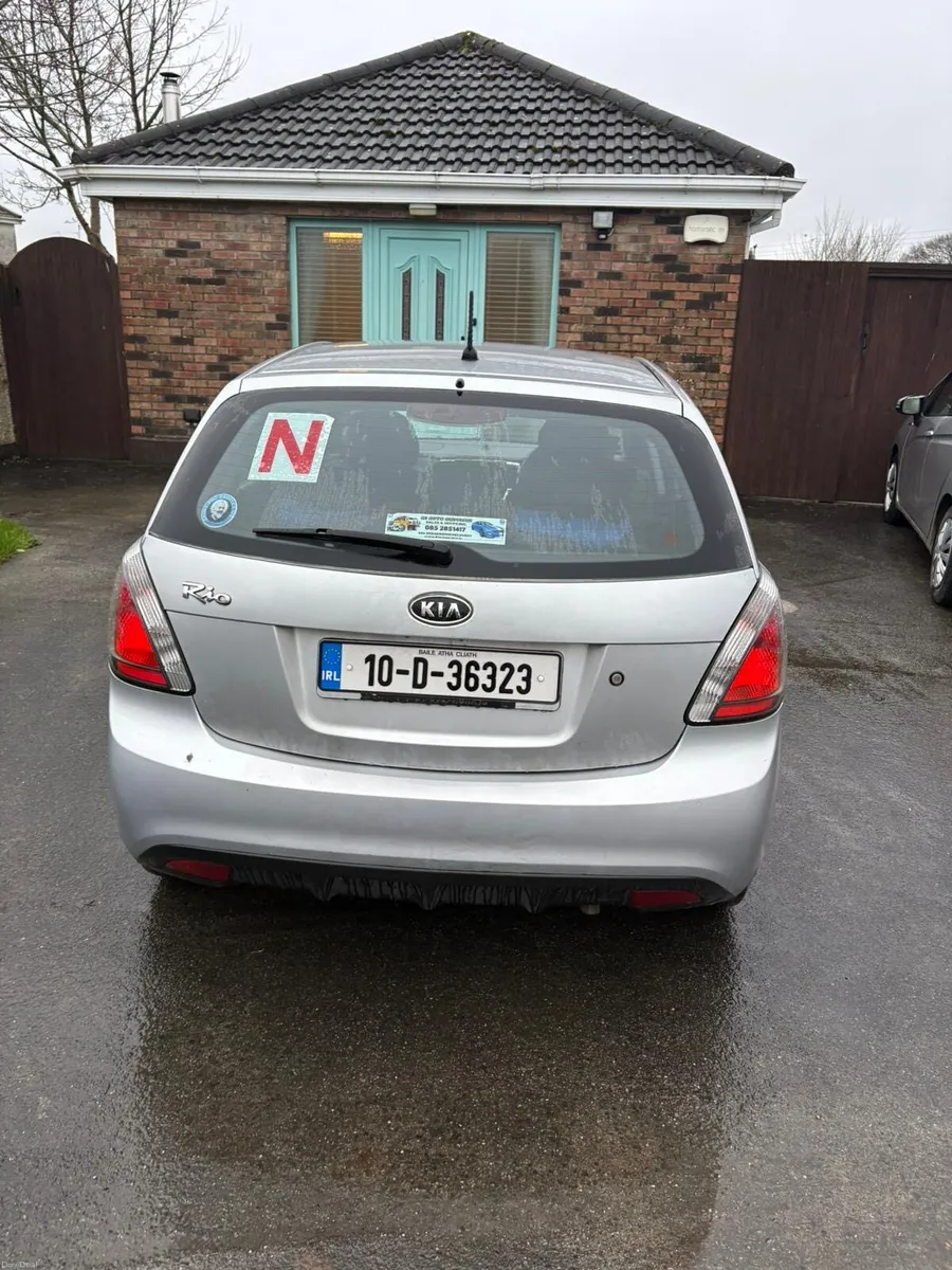Kia Rio 1.4 2010 - Image 2