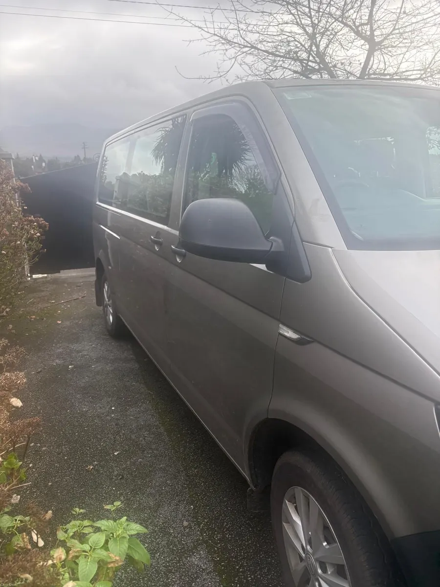 Volkswagen Caravelle 9 seater - Image 2