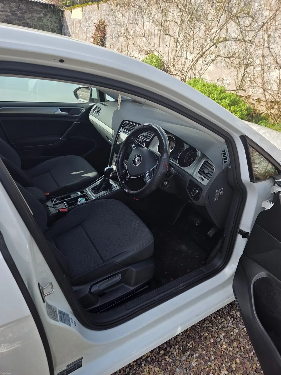 Volkswagen Golf 2015 - Image 2