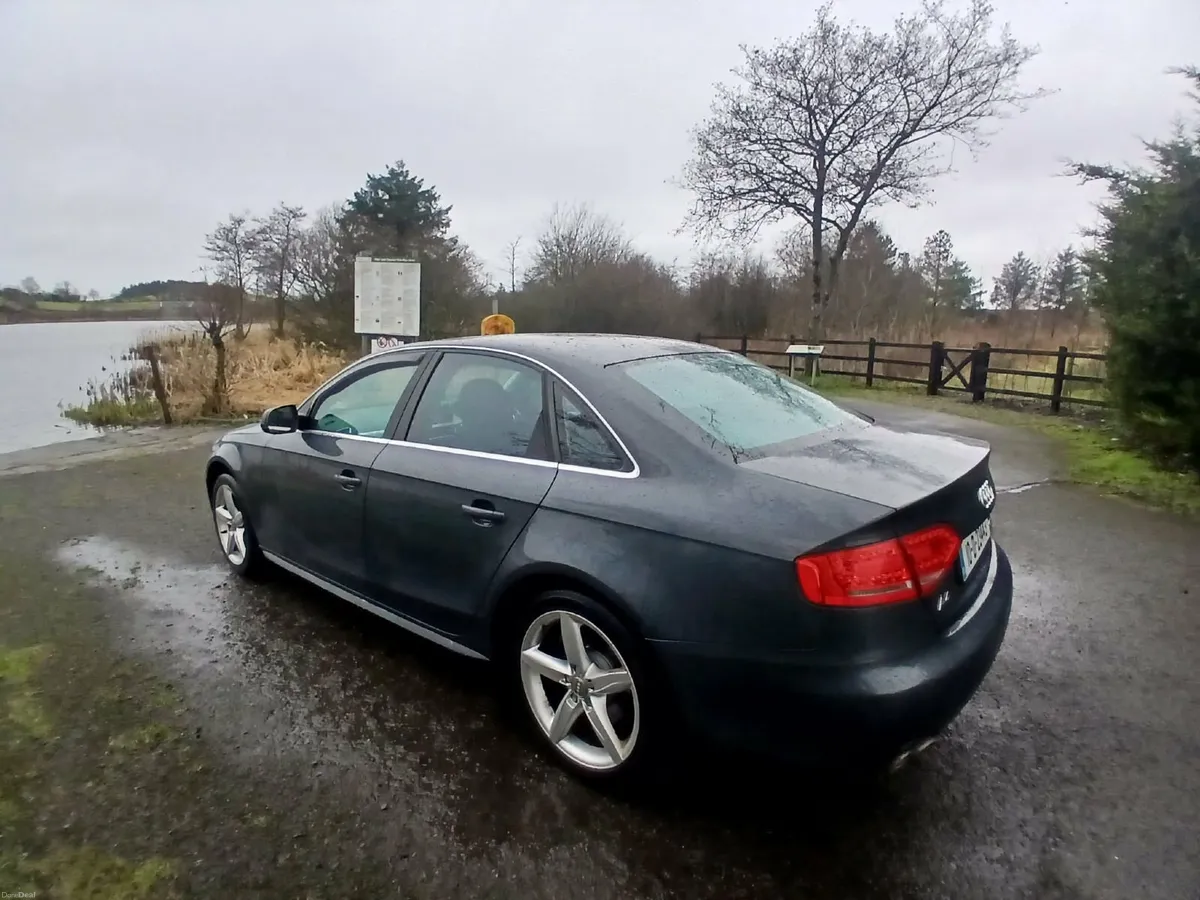 Audi A4 2010 - Image 1