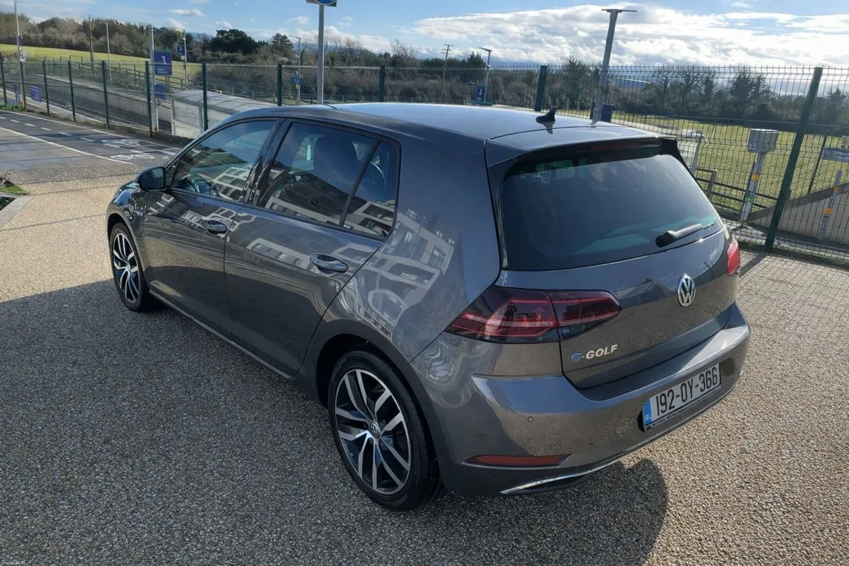 Volkswagen Golf 2019 - Image 2