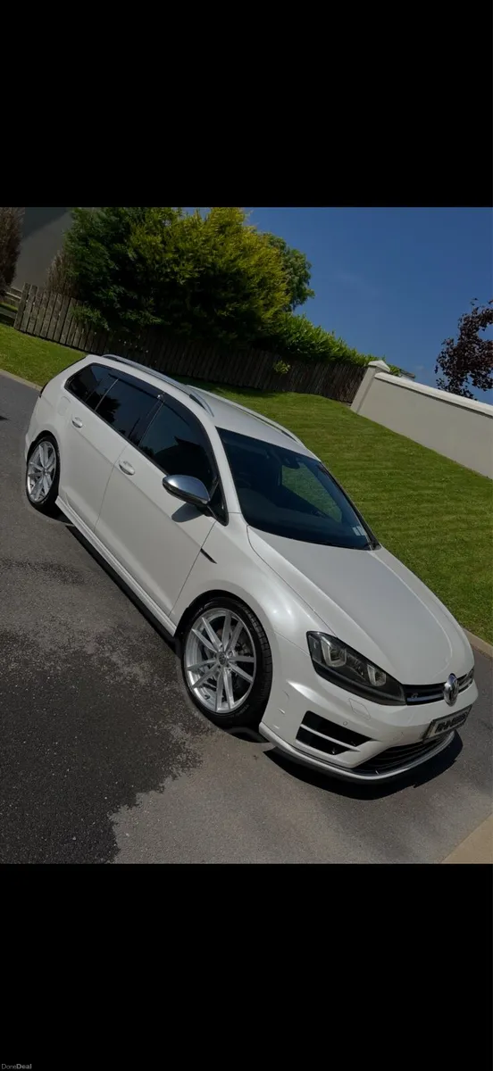 VW Golf R estate variant 2.0 tsi 4motion DSG - Image 3