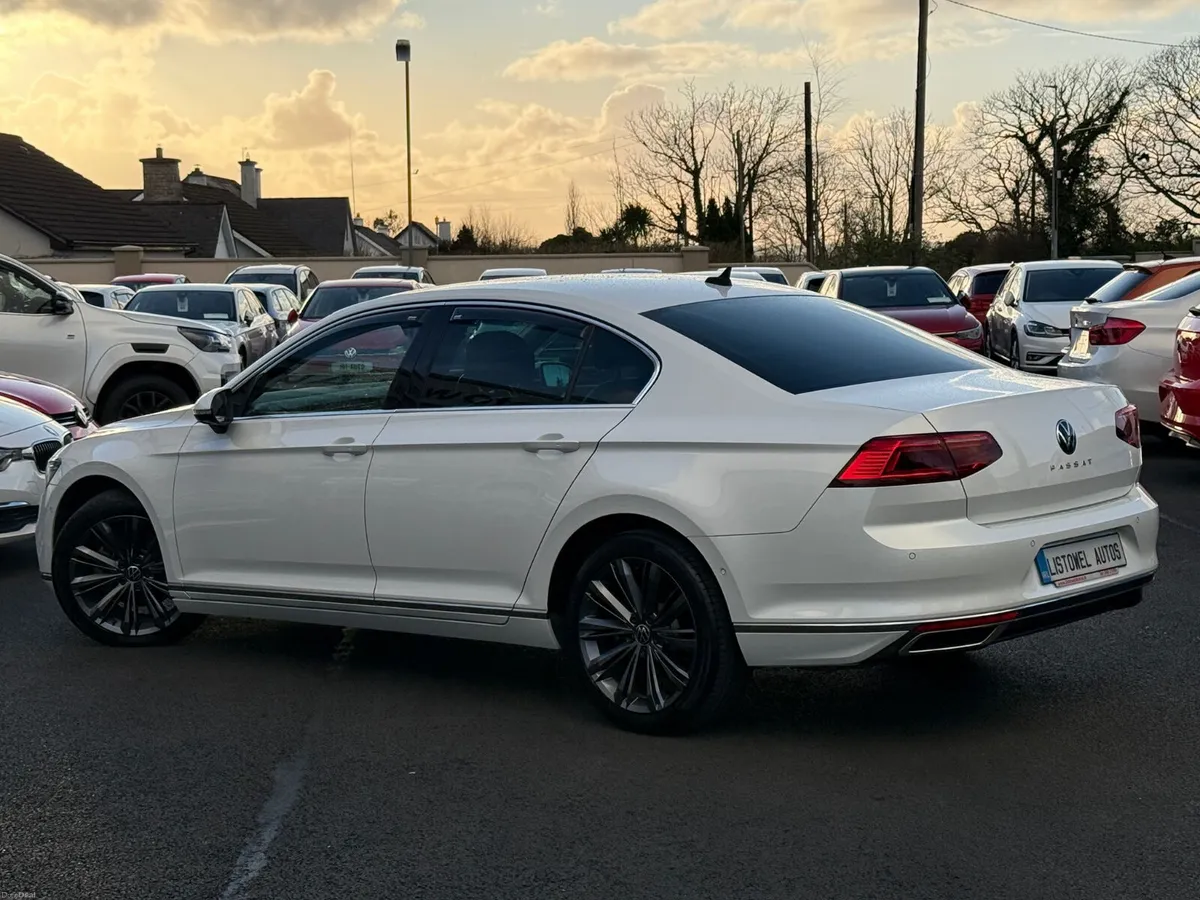 211 VW PASSAT ELEGANCE ADVANCED 2.0TDI 190BHP AUTO - Image 3