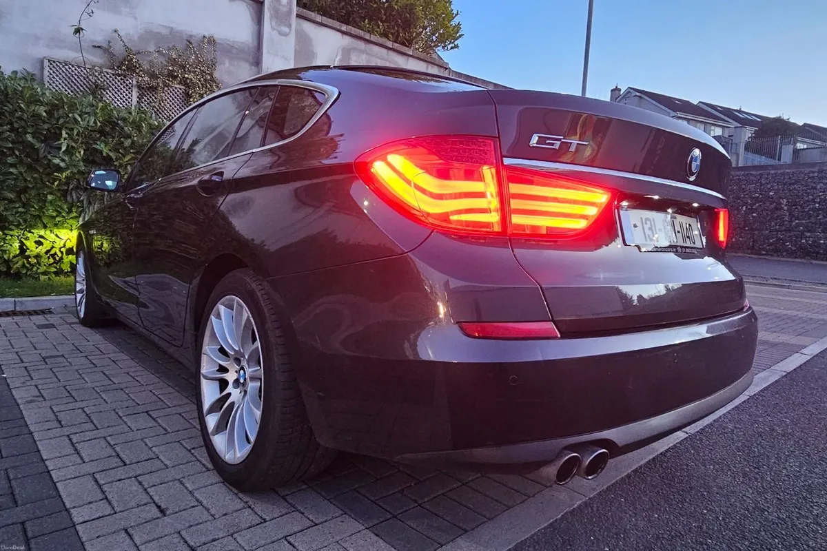BMW 5-Series 2013 - Image 1