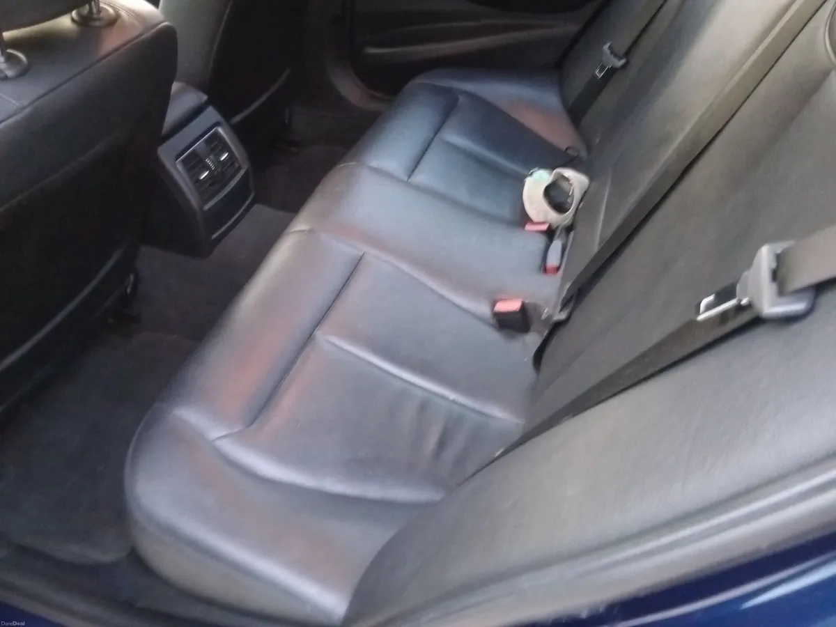 BMW 3-Series 2017 - Image 3