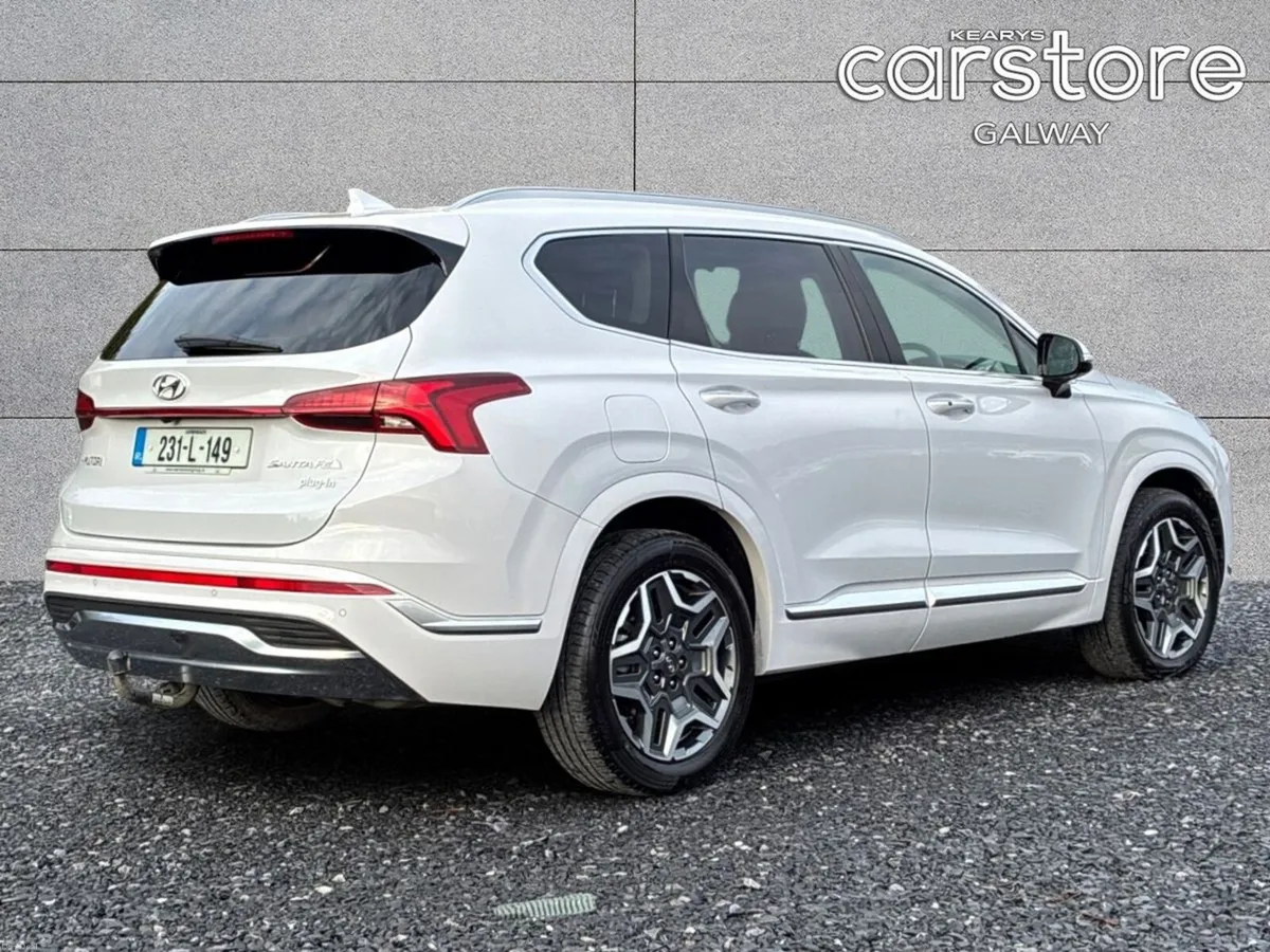 Hyundai Santa Fe 1.6 PHEV 4WD Executive Plus Auto - Image 3