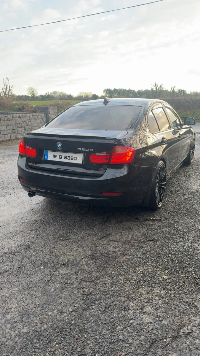 Bmw 320D - Image 2