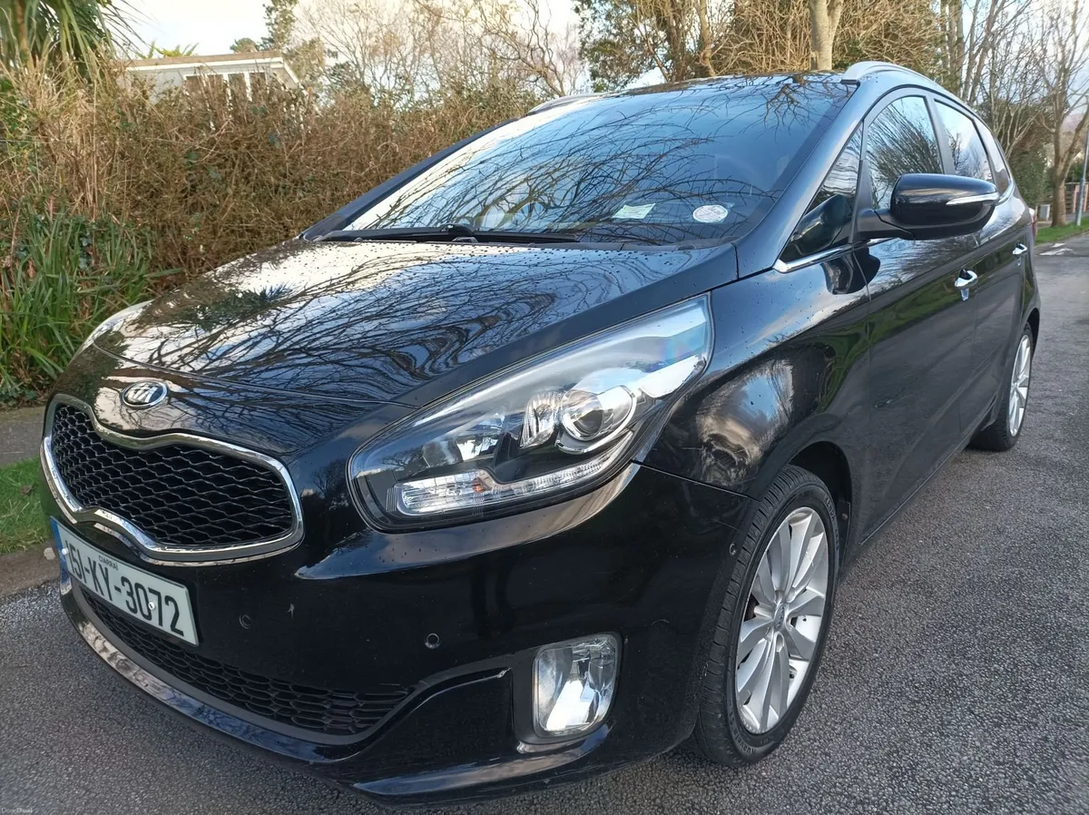 151 Kia Carens  Top Spec NCT 10/26 7 Seater - Image 1