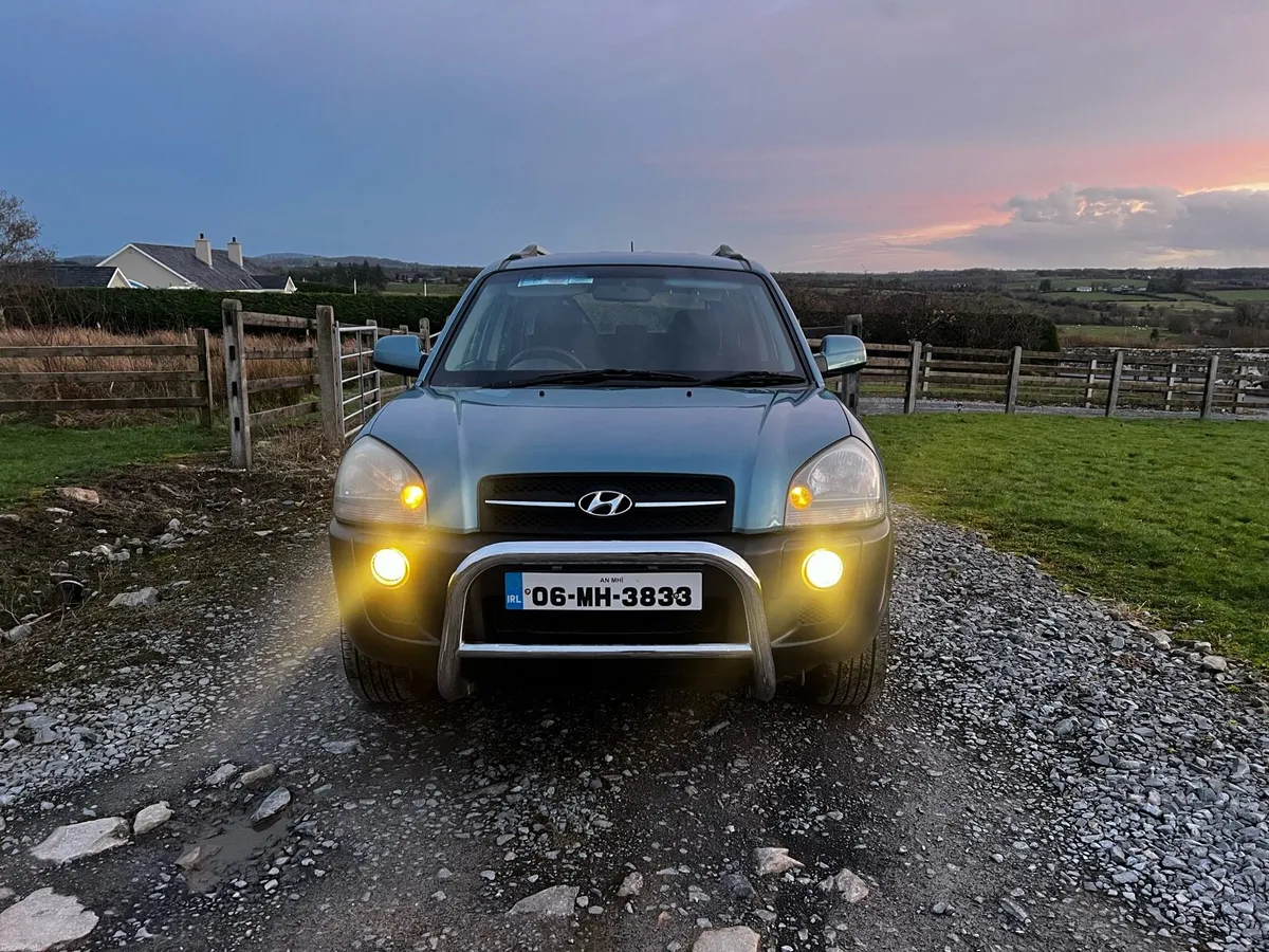 2006 Hyundai Tucson 4WD - Image 4