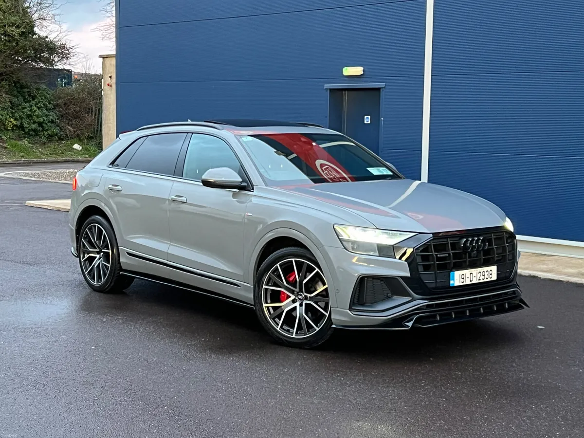 Audi Q8 2019 S line HUGE SPEC Pan roof 22“ wheels - Image 2