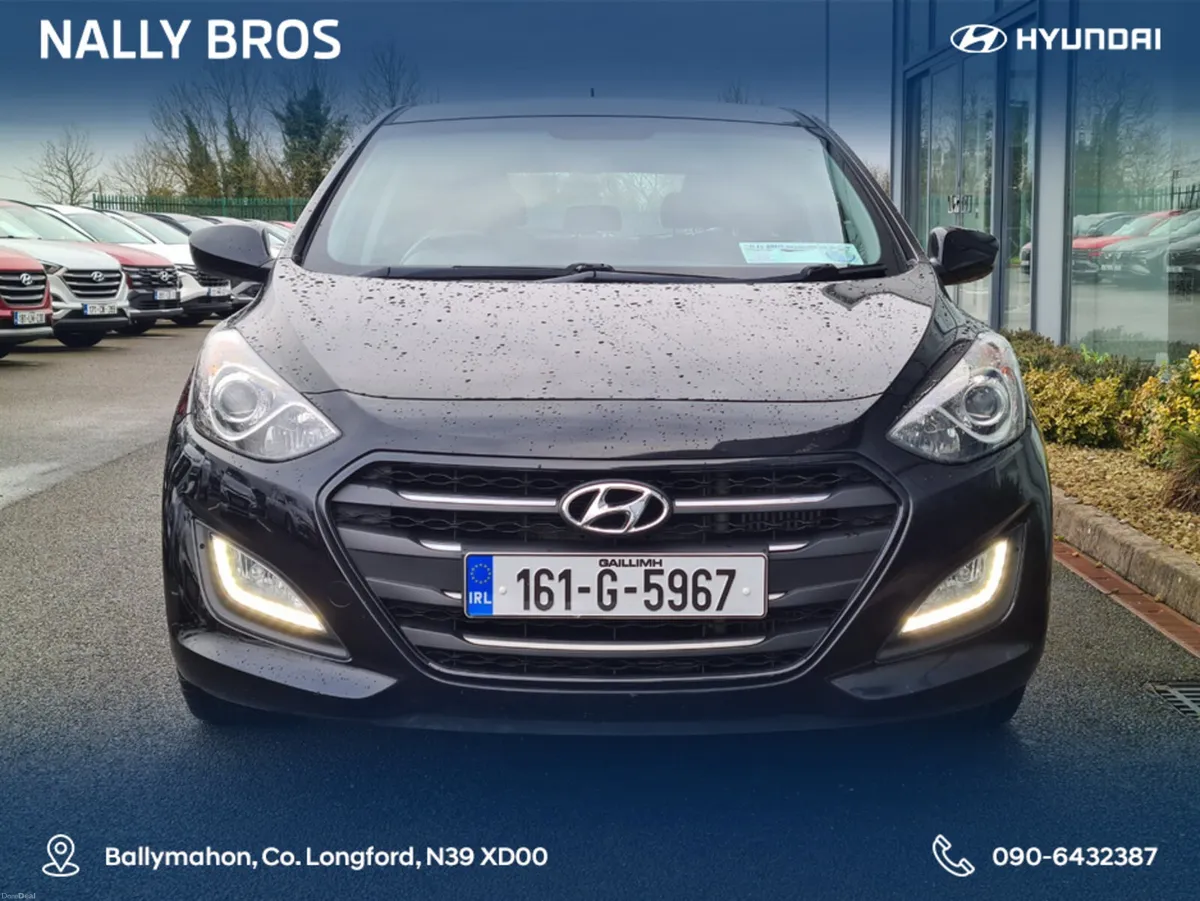 Hyundai i30 SE BLUE DRIVE 110PS 5DR - Image 2