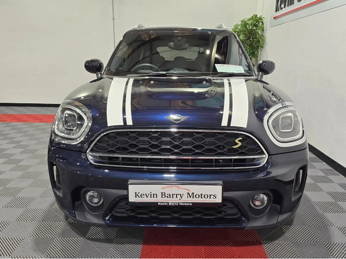 Mini Countryman S E ALL4 EXCLUSIVE (PLUG IN HYBRID - Image 2