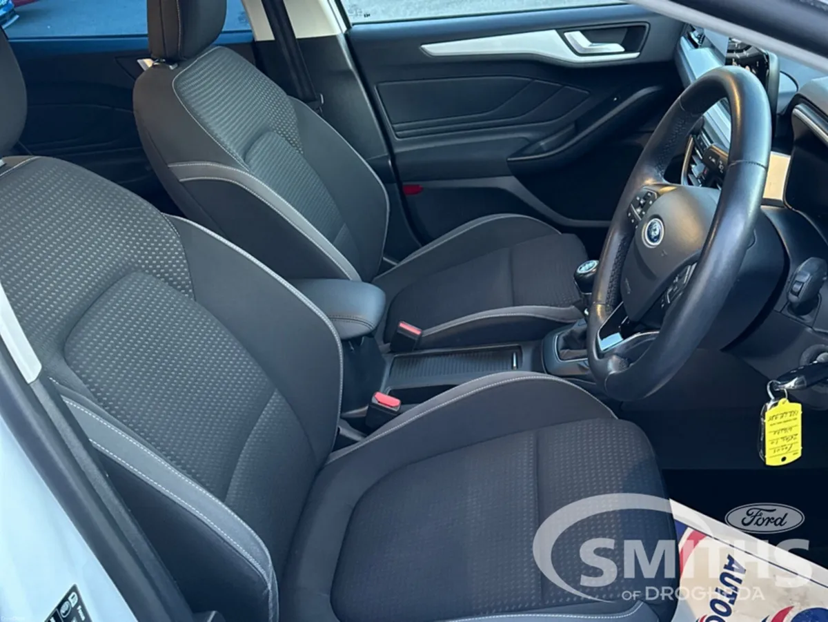 Ford Focus ZETEC 1.0 125PS **NEW MODEL** - Image 4