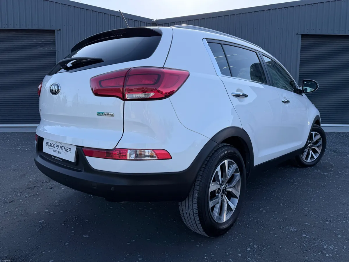 Kia Sportage 142’ LX ISG LOW KM/PANORAMIC SUNROOF - Image 4