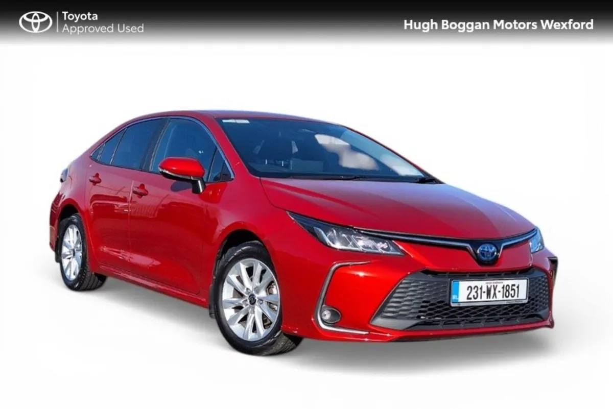 Toyota Corolla LUNA SALOON HYBRID IN PEARLESCENT R - Image 1