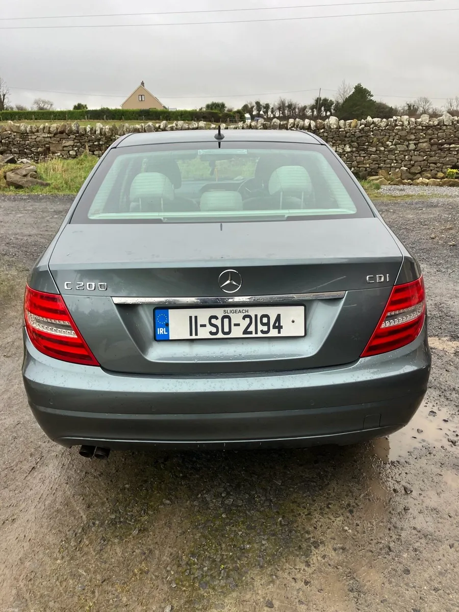 Mercedes c200 - Image 4