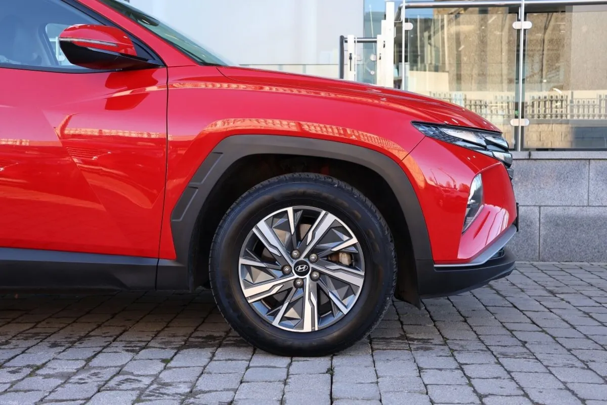 Hyundai Tucson 2WD Executive HEV Auto - Image 5