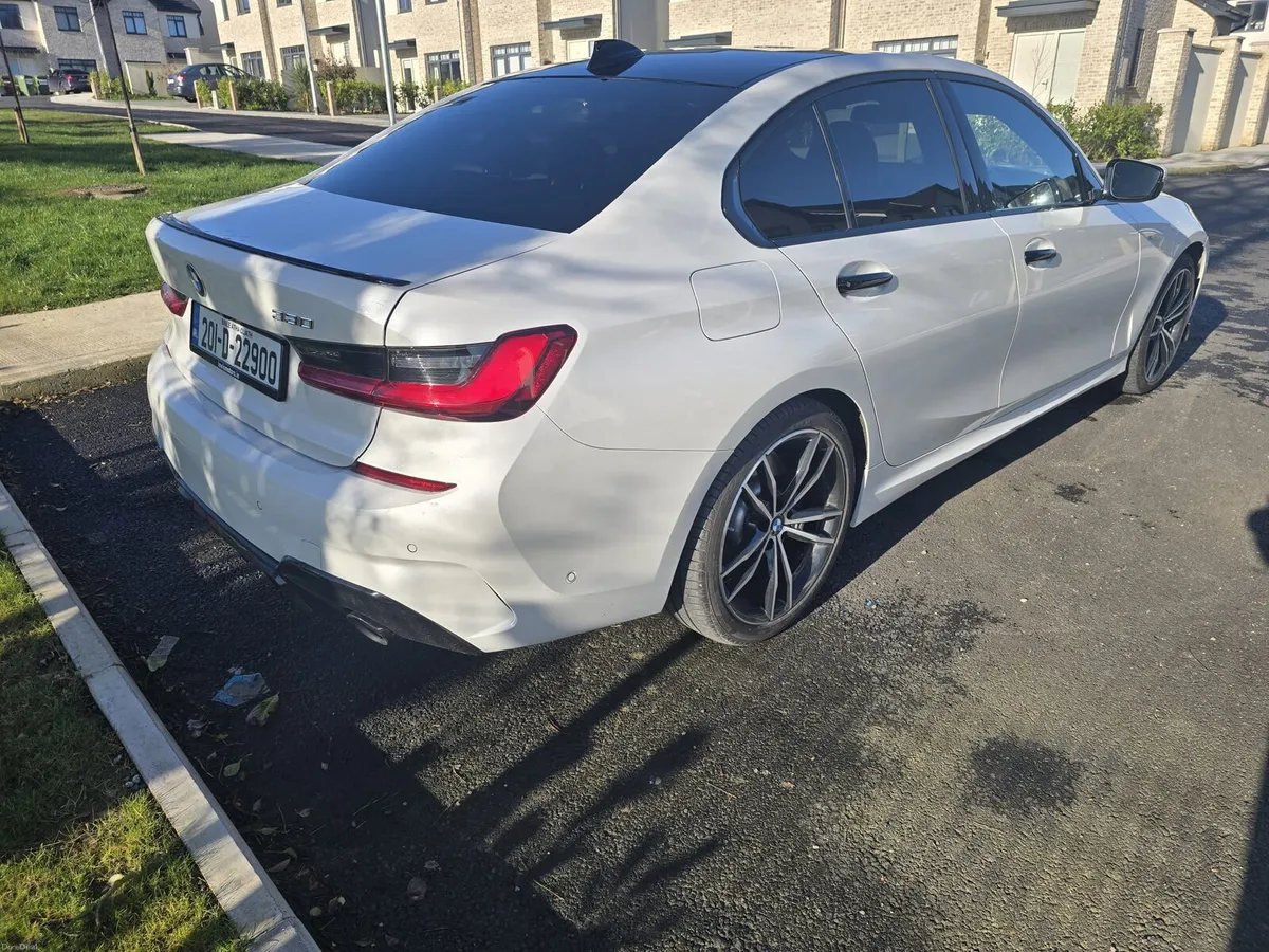 201 BMW 330E - Image 4