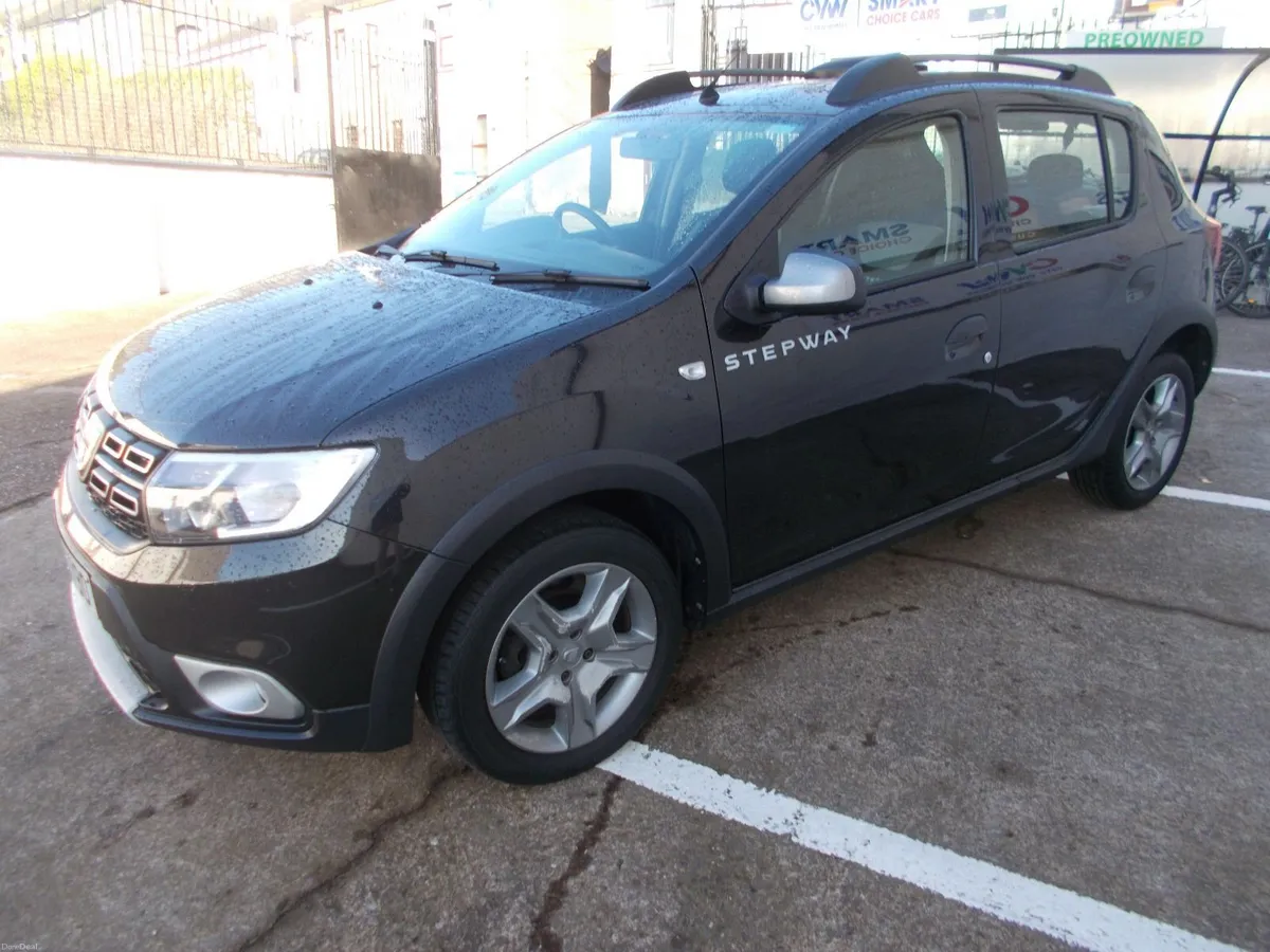 Dacia Sandero Stepway 2016 - Exceptional Condition - Image 4