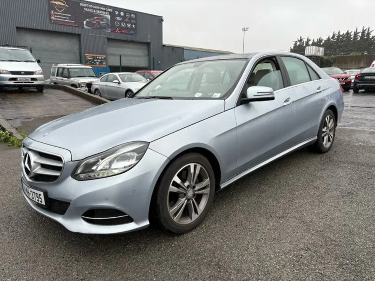 2014 Mercedes-Benz E300 2.1L Diesel Hybrid Low Mil - Image 3