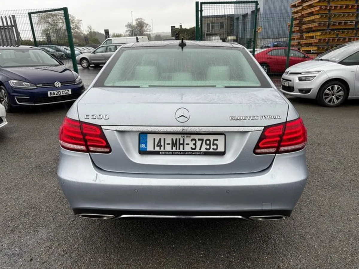 2014 Mercedes-Benz E300 2.1L Diesel Hybrid Low Mil - Image 6