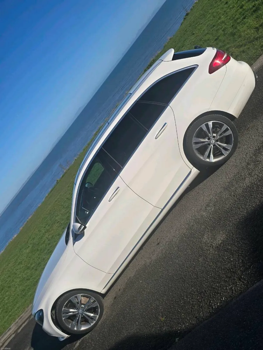 Mercedes C350e - Image 1