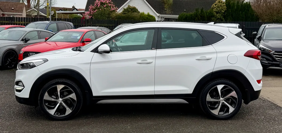 Nov 2017 Hyundai Tucson 1.7 CRDi Blue Drive Sport - Image 4