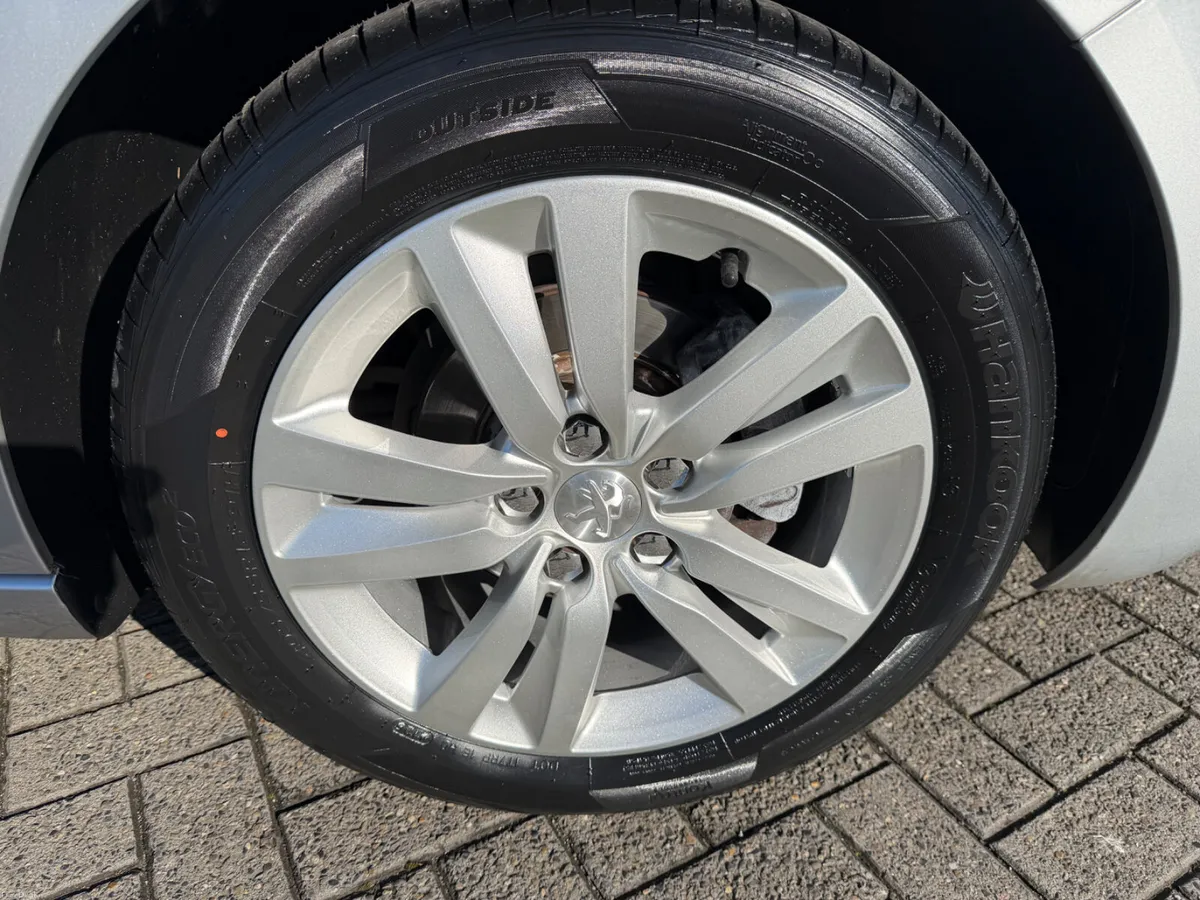 Peugeot 308 2017 - Image 4