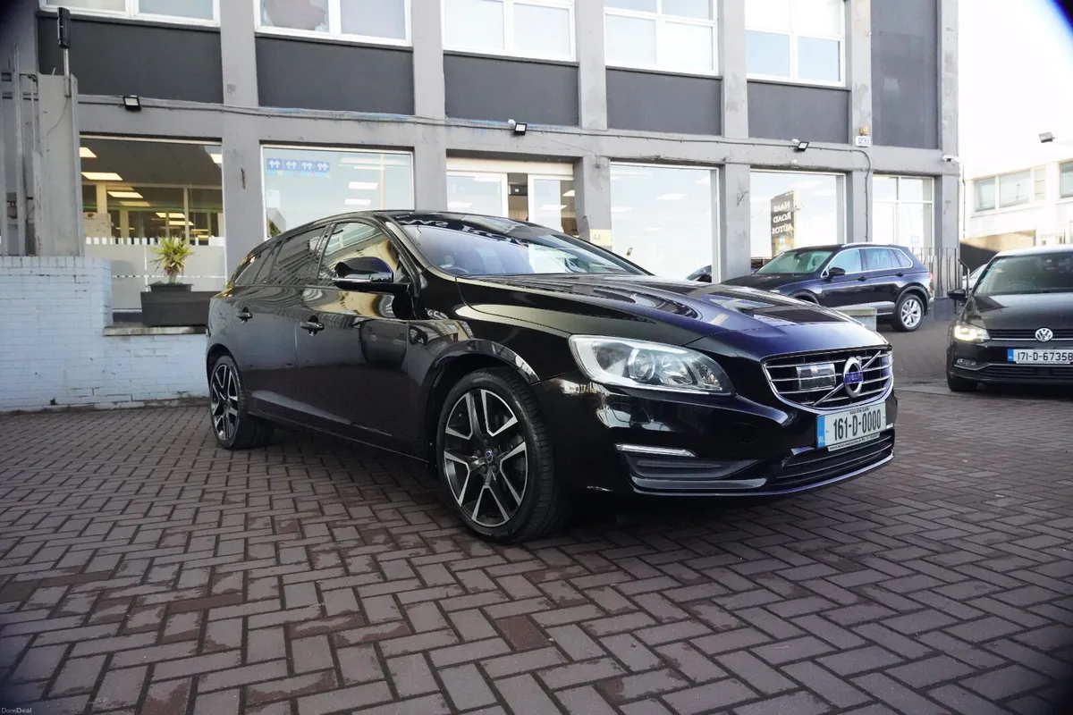2.0D4 LUXURY EDITION 5DR HATCHBACK AUTOMATIC // 1 - Image 1