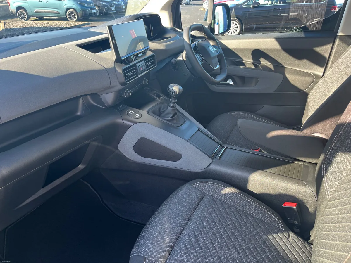 New Peugeot Rifter Wheelchair Accessible - Image 5