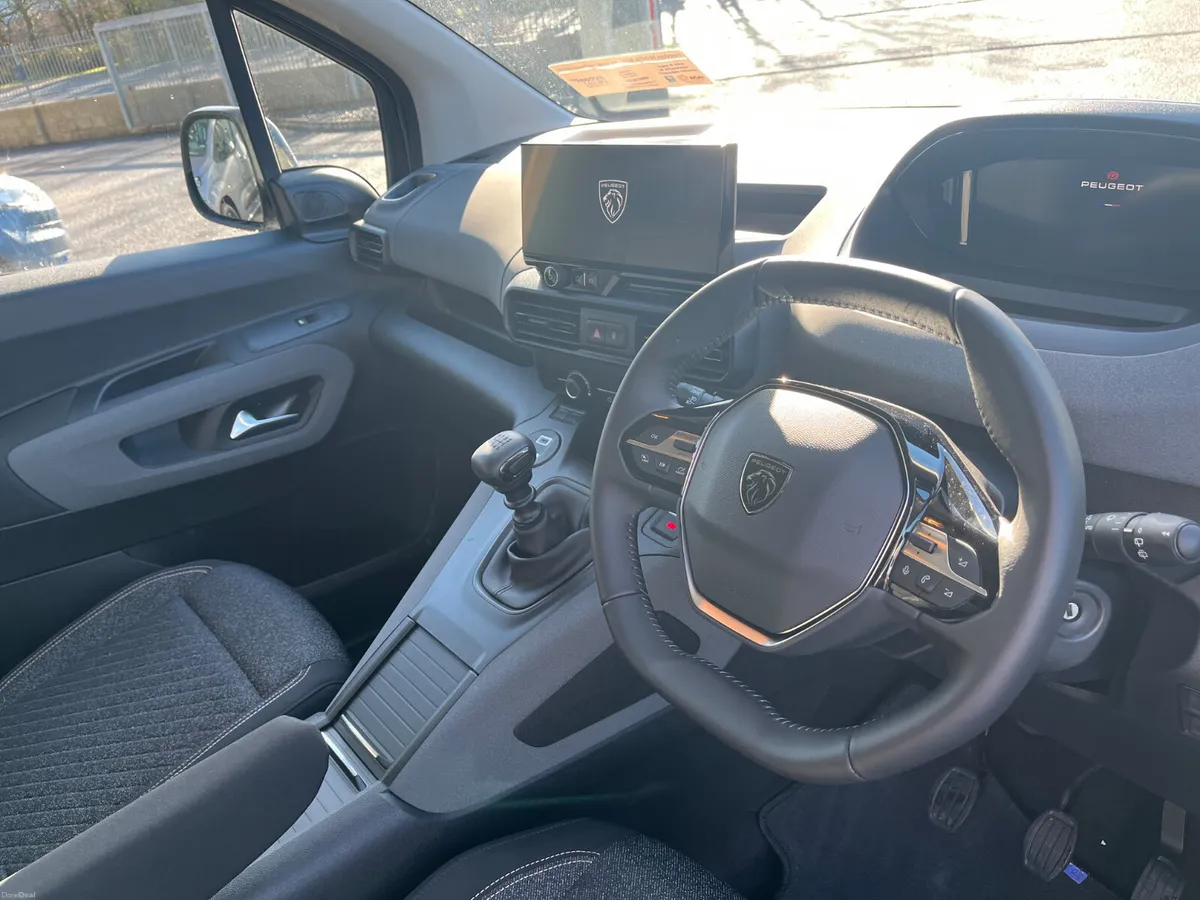 New Peugeot Rifter Wheelchair Accessible - Image 6
