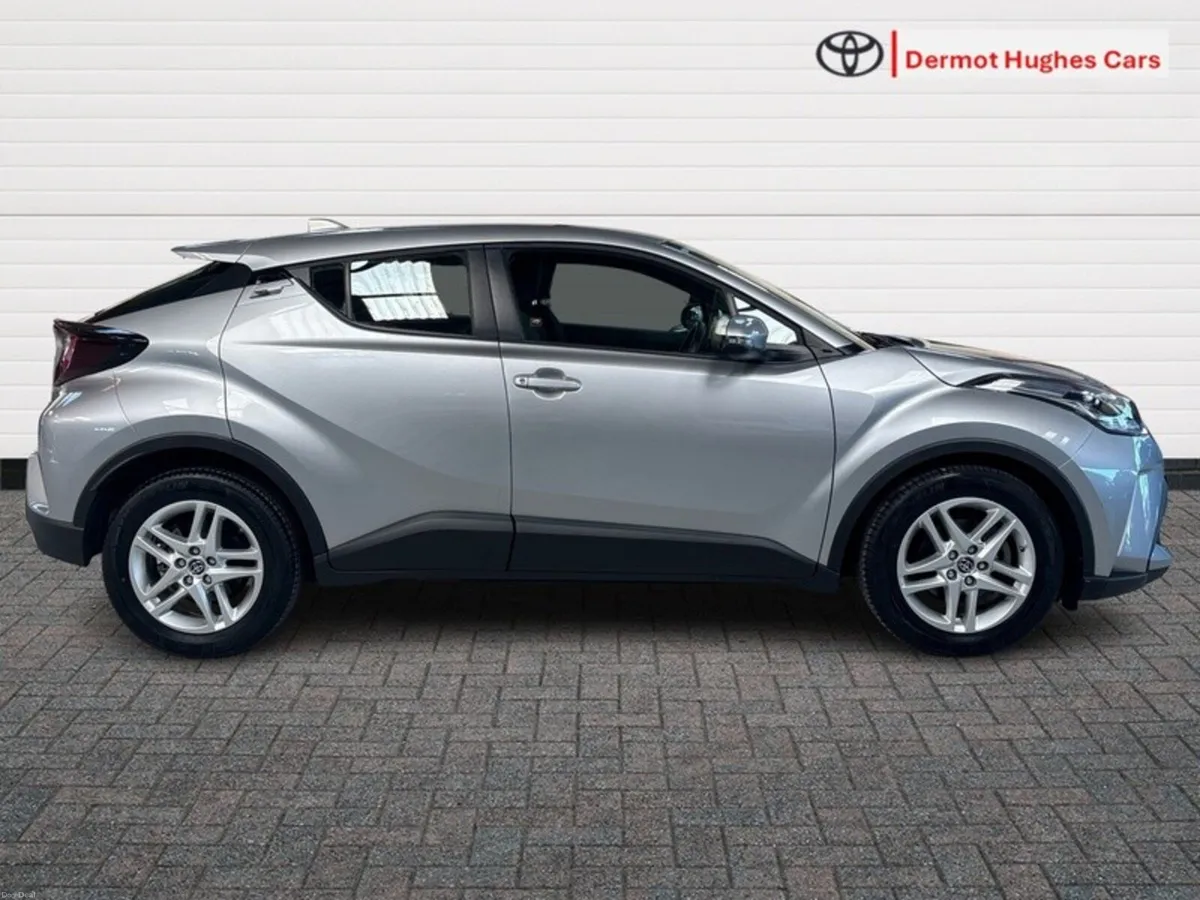 Toyota C-HR HYBRID LUNA 4DR AUTO - Image 3
