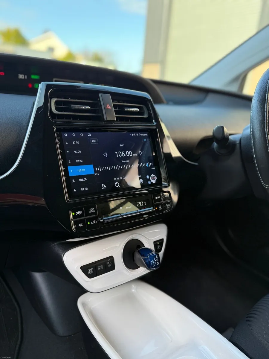 171 Toyota Prius Hybrid 1.8 Fresh Import NEW NCT - Image 3