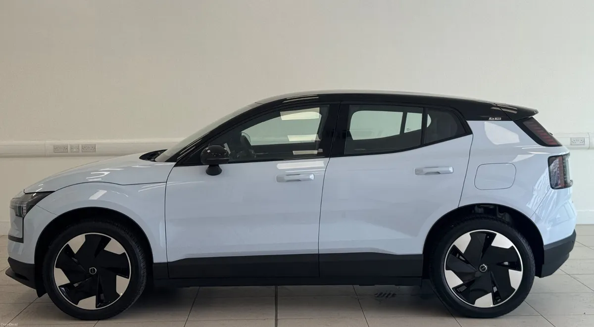 Volvo EX30 Plus extended range 2026 - Image 4
