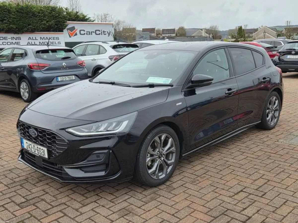 Ford Focus 1.0L ECO St-line 125PS MAN 4DR - Image 2