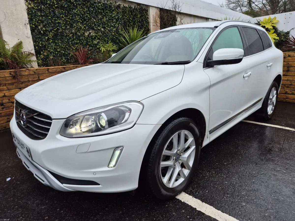 Volvo XC60 2.0 D4 AUTO / CLASSIC WITH SUNROOF / TA - Image 3