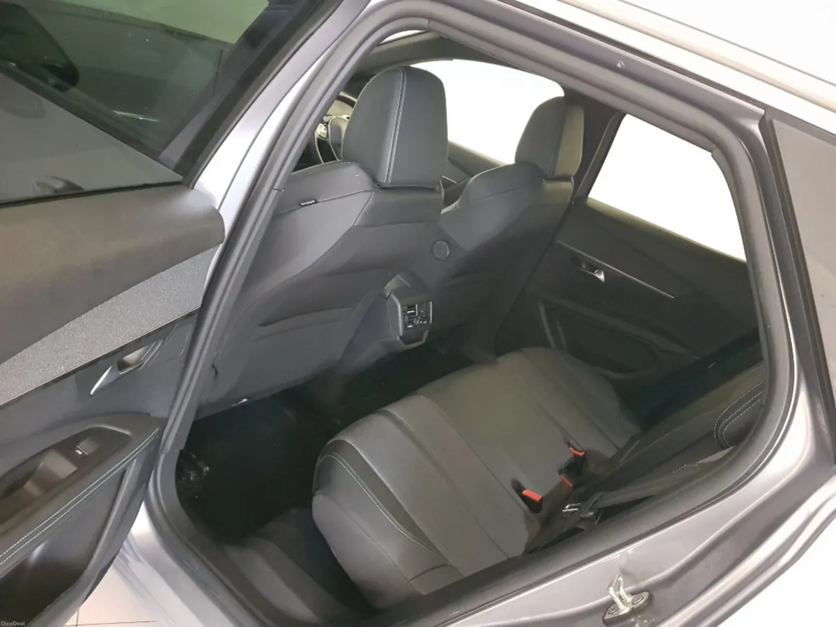 Peugeot 3008 FL Allure 1.5 HDI 130 6.4 4DR - Image 4