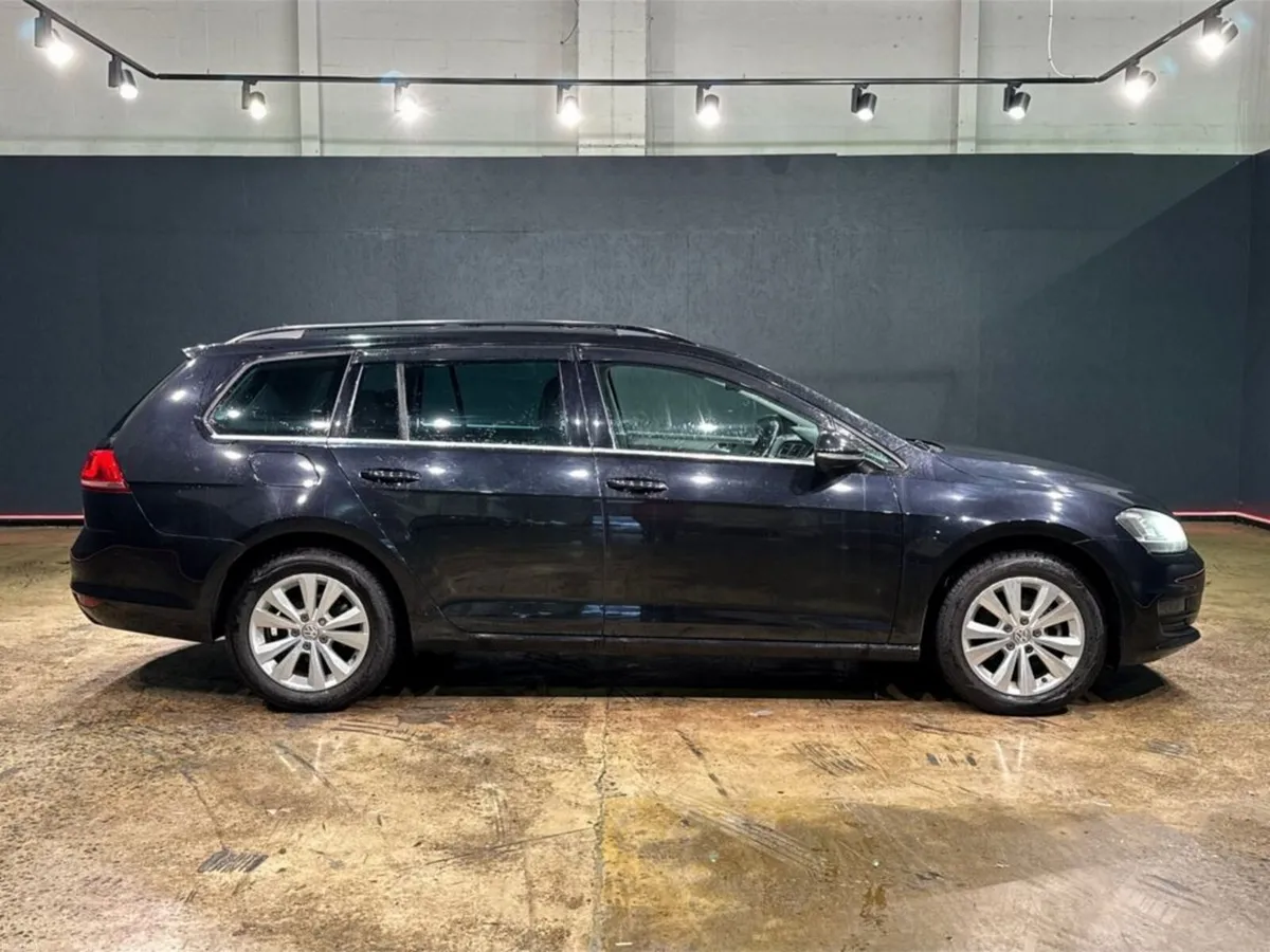 Volkswagen Golf ESTATE AUTOMATIC 1.2 TSI - REVERSE - Image 3