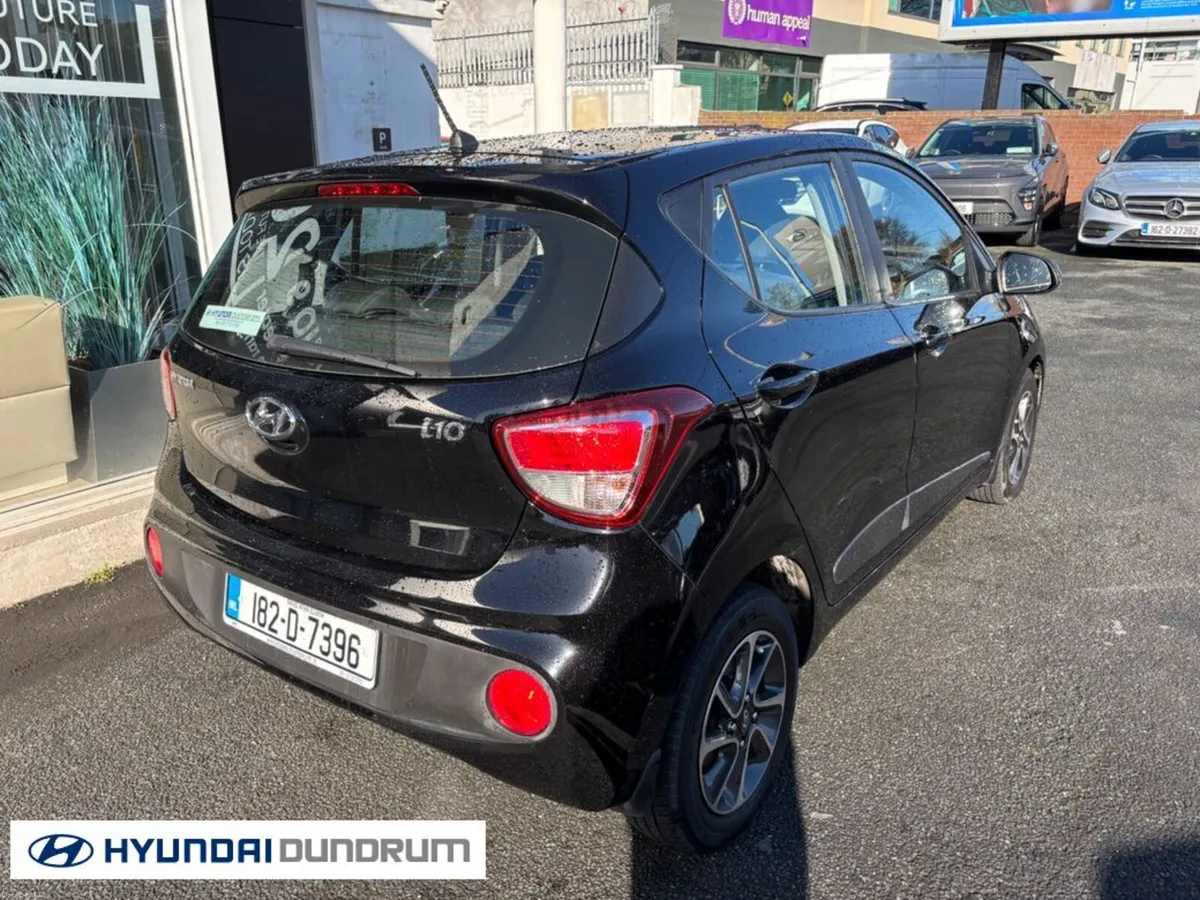 Hyundai i10 Deluxe 4DR - Image 4
