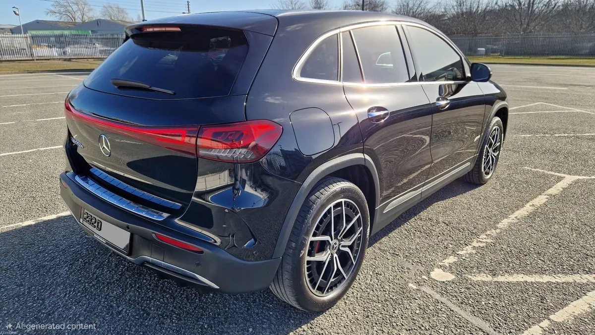Mercedes-Benz EQA 250+ AMG Line Premium 2023 - Image 4