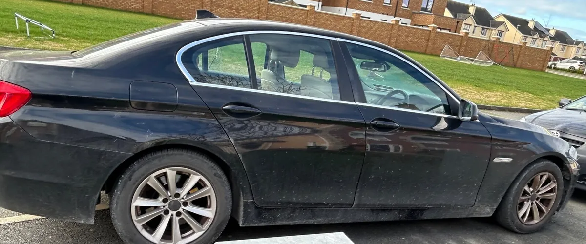 BMW 5-Series 2012 - Image 2