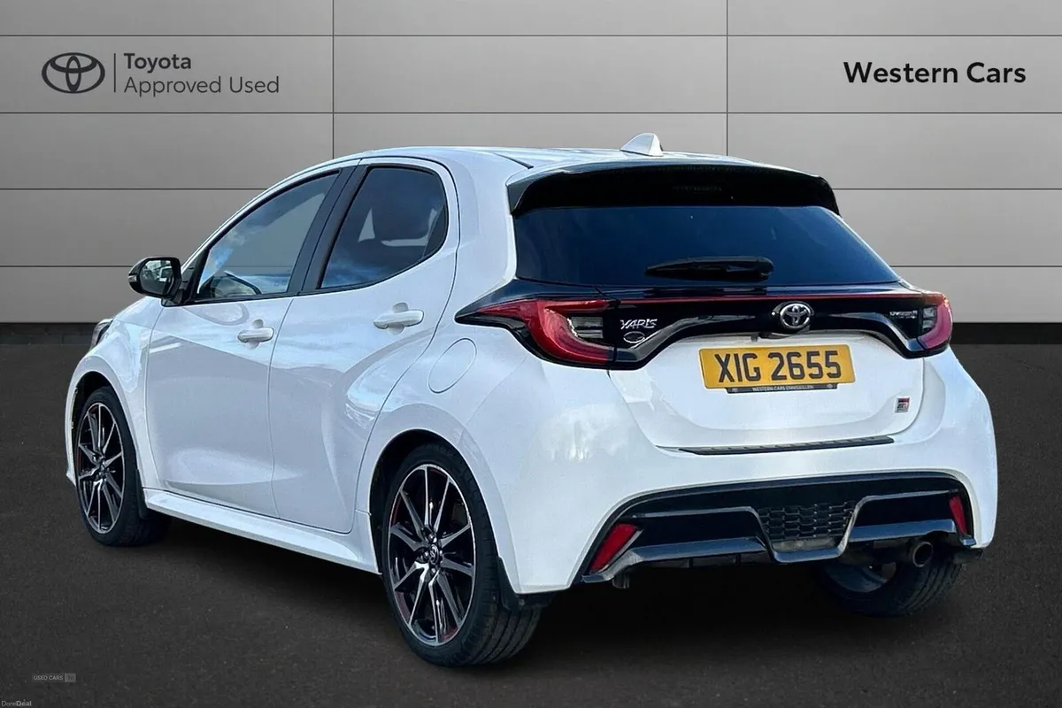 Toyota Yaris 1.5 VVT-h GR SPORT E-CVT Euro 6 (s/s) - Image 4
